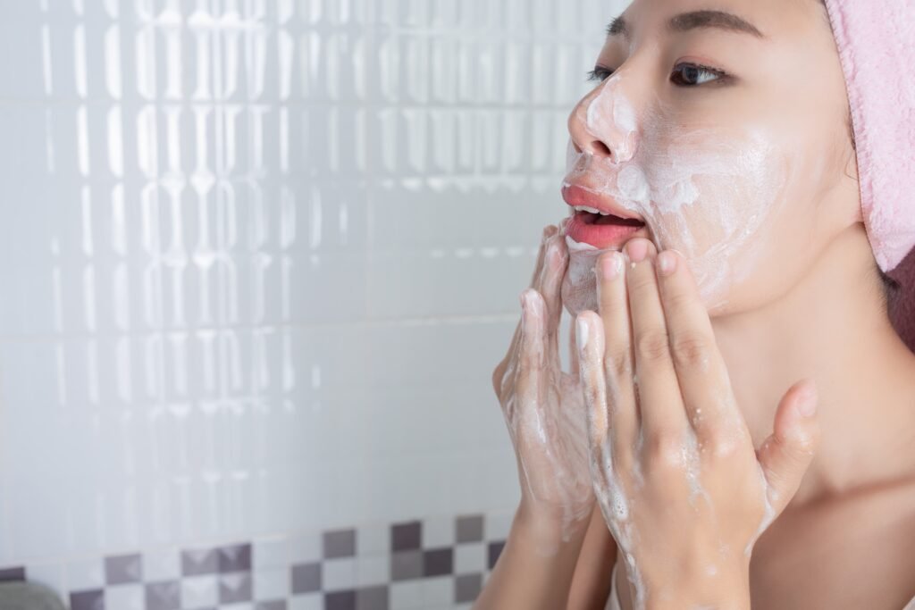 Kesalahan Skincare Yang Membuat Jerawat Semakin Parah 1 Scaled